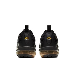 Nike Vapormax Plus TN "Black/Gold" na internet