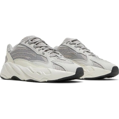 Adidas Yeezy Boost 700 V2 Static na internet