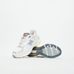 New Balance 990 x Teddy Santis "Sea Salt/Rain Cloud" na internet