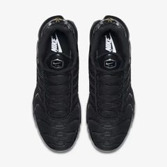 Nike Air Max Plus TN SE "Triple Black" na internet