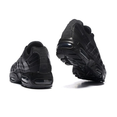 Nike Air Max 95 Essential Black na internet