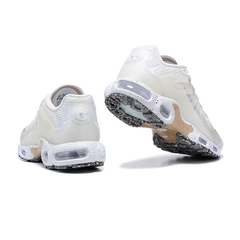 Nike Air Max Plus Terrascape Plus "White Photon Dust" na internet