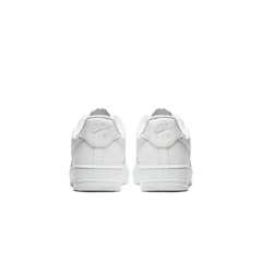 Nike Air Force 1 Low All White na internet