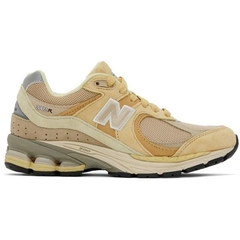 New Balance 2002R x AURALEE "Yellow/Beige" - comprar online