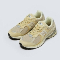 New Balance 2002R x AURALEE "Yellow/Beige" na internet