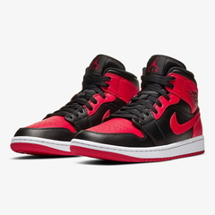 Nike Air Jordan 1 Mid "Banned" na internet