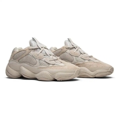 Adidas Yeezy 500 "Blush" na internet