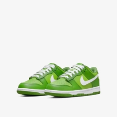 Nike Dunk Low "Chlorophyll" na internet