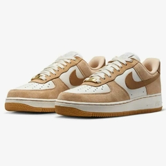 Nike Air Force 1 "Flax" na internet