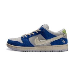 Nike SB Dunk Low x Fly Streetwear