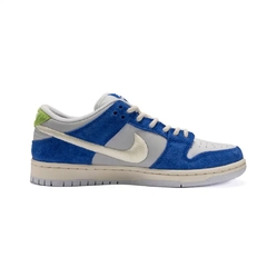 Nike SB Dunk Low x Fly Streetwear na internet