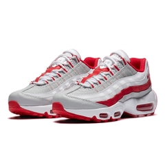 Nike Air Max 95 "Hyper Red" na internet