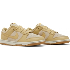 Nike Dunk Low "Khaki Gum" na internet