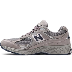 New Balance 2002R "Light Grey" na internet