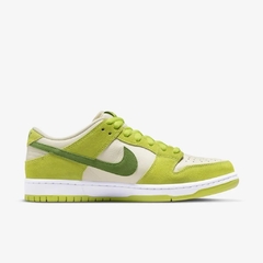 Nike Dunk Low Green Apple na internet