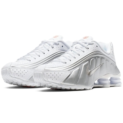 Nike Shox R4 Silver/White na internet