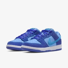 Nike Dunk Low Pro "Blue Raspberry" na internet