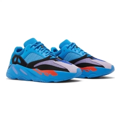 Adidas Yeezy 700 V1 Hi-Res Blue na internet