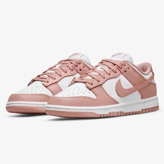 Nike Dunk Low "Rose Whisper" na internet