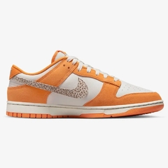 Nike Dunk Low Safari Swoosh Kumquat na internet