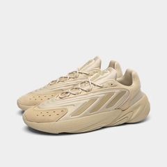 Adidas Ozelia "Savanna" na internet