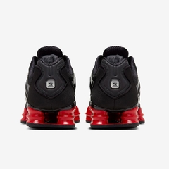 Nike Skepta x Shox TL na internet