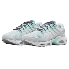 Nike Terrascape Plus "White Aqua" na internet