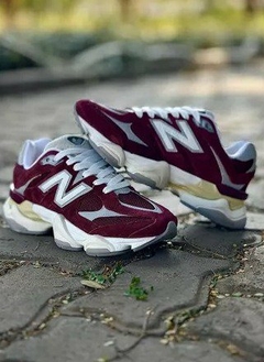 Tênis New Balance 9060 Bordô