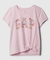 Camiseta Gap infantil com logo floral rosa