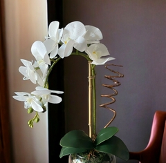 arranjo de flores orquídeas artificiais na internet