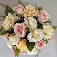 Arranjo de flores artificiais rosas tons pasteis - comprar online