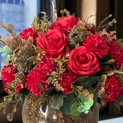 Arranjo de flores artificiais rosas vermelhas - comprar online