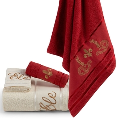 Toalhas Luisa: Adicione um toque vibrante ao seu banheiro com o jogo de toalhas bordadas em creme e vermelho. Feitas de 100% algodão, essas 4 peças oferecem conforto e elegância. Aproveite a qualidade e sofisticação dessas toalhas únicas.