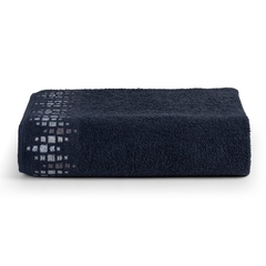 A Toalha de Banho World Amaya em cor preta é uma opção moderna e elegante para o seu banheiro. Feita com 100% algodão, proporciona maciez e absorção de alta qualidade. Desfrute de momentos de conforto e sofisticação com essa toalha durável e resistente.