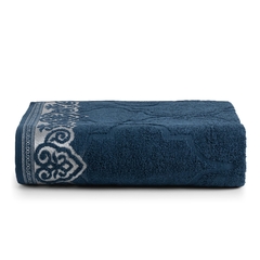 Eleve sua experiência no banho com a Toalha de Banho Marrocos em um elegante tom de azul marinho. Feita com 100% algodão macio e felpudo, oferece conforto e absorção superiores. Desfrute de momentos de relaxamento e bem-estar com essa toalha.