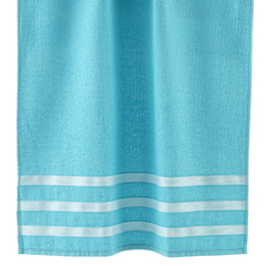 A toalha de banho Nathaly em ciano é macia e felpuda, proporcionando conforto e suavidade após o banho. Feita com 100% algodão de alta qualidade, essa toalha avulsa é perfeita para um momento de relaxamento e cuidado pessoal.