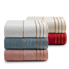 Toalha de Rosto Artesian: maciez e qualidade garantidas em 100% algodão. A cor branca traz um visual clean e sofisticado para seu banheiro. Aproveite o conforto e a durabilidade desta toalha felpuda avulsa.