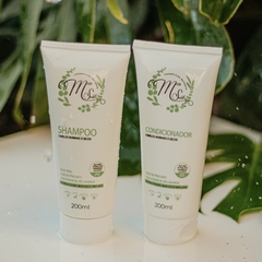 SHAMPOO E CONDICIONADOR NATURAL E VEGANO – ÓLEO DE PRACAXI na internet