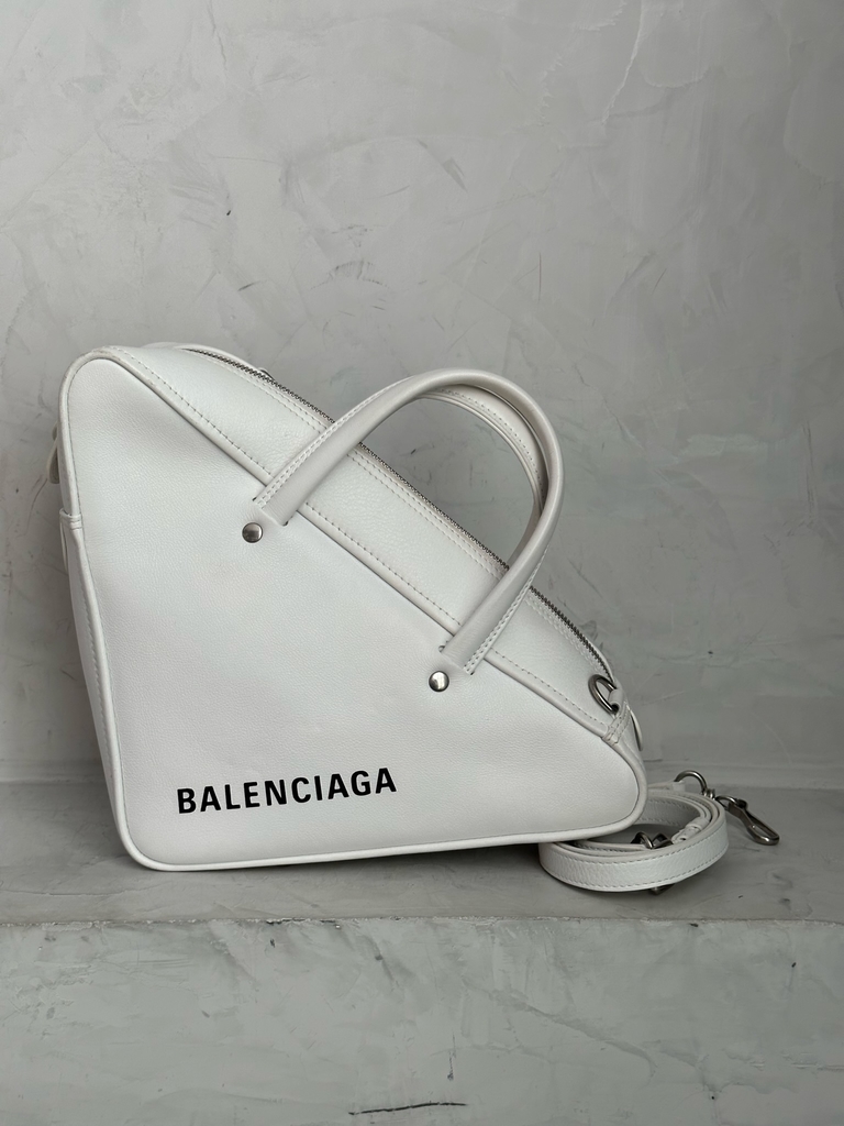 Balenciaga brancas store