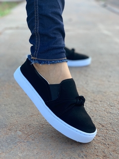 Slip On preto com nó