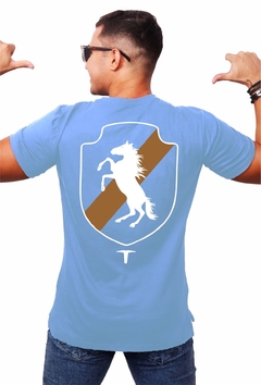 Camisa Azul Claro Estampa Emblema Cavalo - comprar online