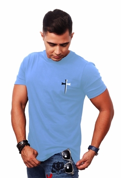 Camisa Azul Claro Estampa Cruz Templária