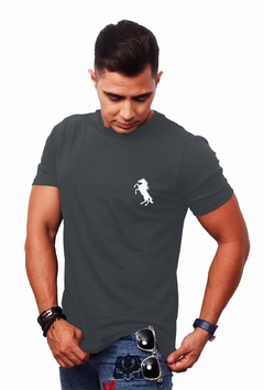 Camisa Grafite Estampa Emblema Cavalo