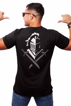 Camisa Preta Estampa Guerreiro - comprar online