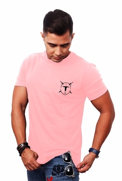 Camisa Rosa Estampa Brasão Chivalry