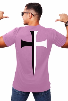 Camisa Violeta Estampa Cruz Templária - comprar online