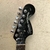Squier Black and Chrome Standard Stratocaster na internet