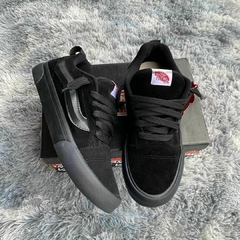 VANS KNU • TOTAL BLACK