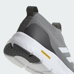 Tenis adidas cloudfoam move sock na internet