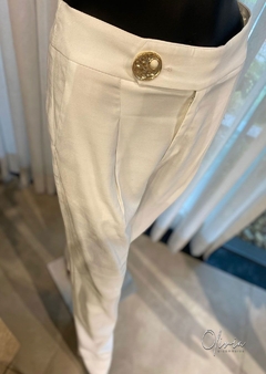 Calça Pantalona com Pregas em Viscose